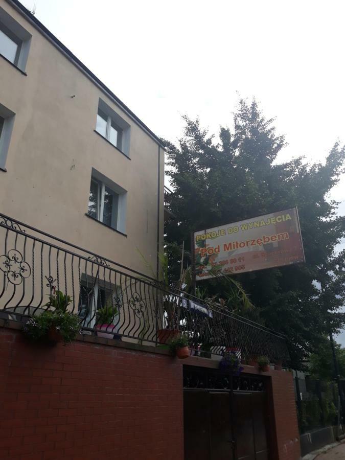 Uniejow Pensjonat Pod Milorzebem Kültér fotó